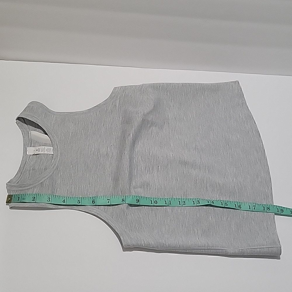 Lululemon Minimal Tank - Picture 9 of 10